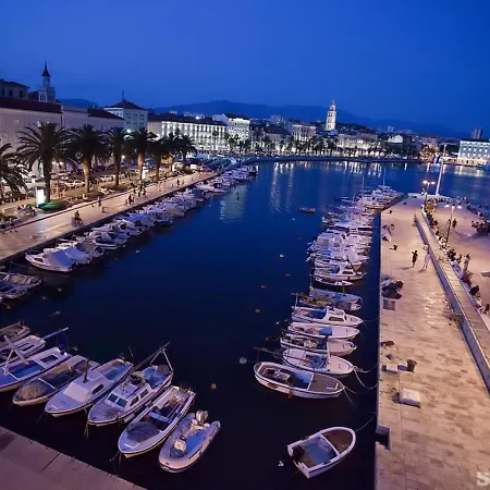 Apartament Authentic In Stone House At The Location *