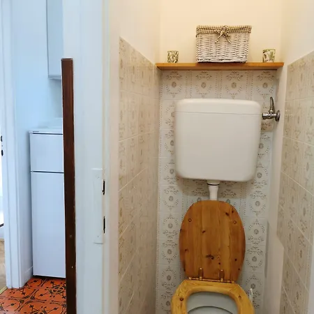 Authentic In Stone House At The Location Split