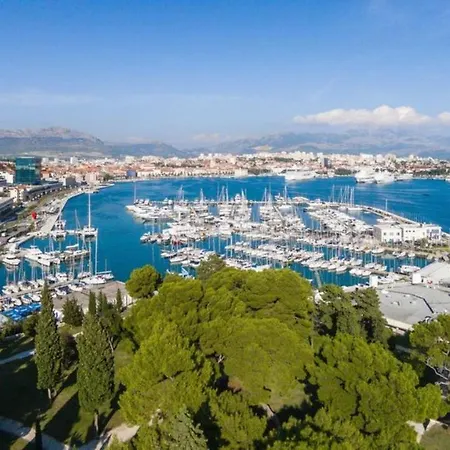 Authentic In Stone House At The Location * Split